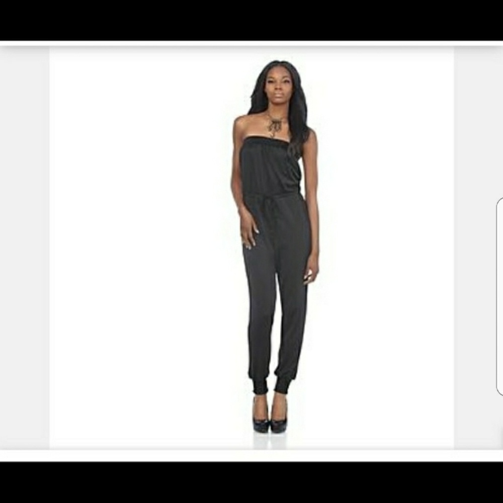 Kardashian Kollection Jumper Strapless